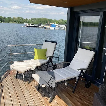 Semesterbostad Schwimmende Ferienwohnung, Hausboot Urlaub Als Festlieger Am Steg *