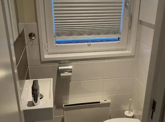 Hébergement de vacances Schwimmende Ferienwohnung, Hausboot Urlaub Als Festlieger Am Steg Zehdenick